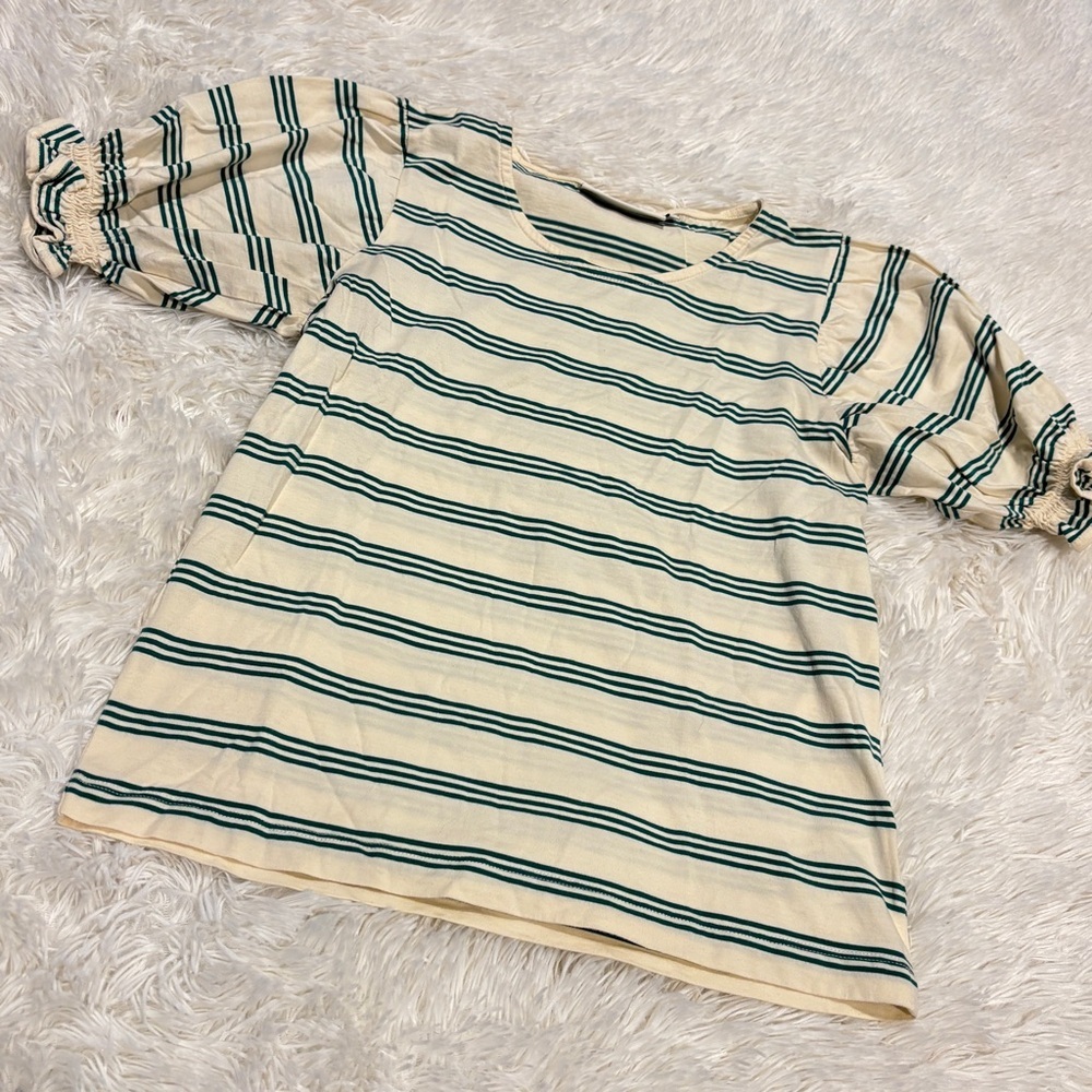 Tiny Big Sister - Woman’s cream and green striped balloon sleeved top 34 small - Picture 1 of 9